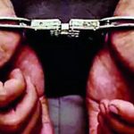 इतिहास-पत्रिका, तीन मदतनीस धरले; ₹10.3 लाख मौल्यवान वस्तू जप्त केल्या